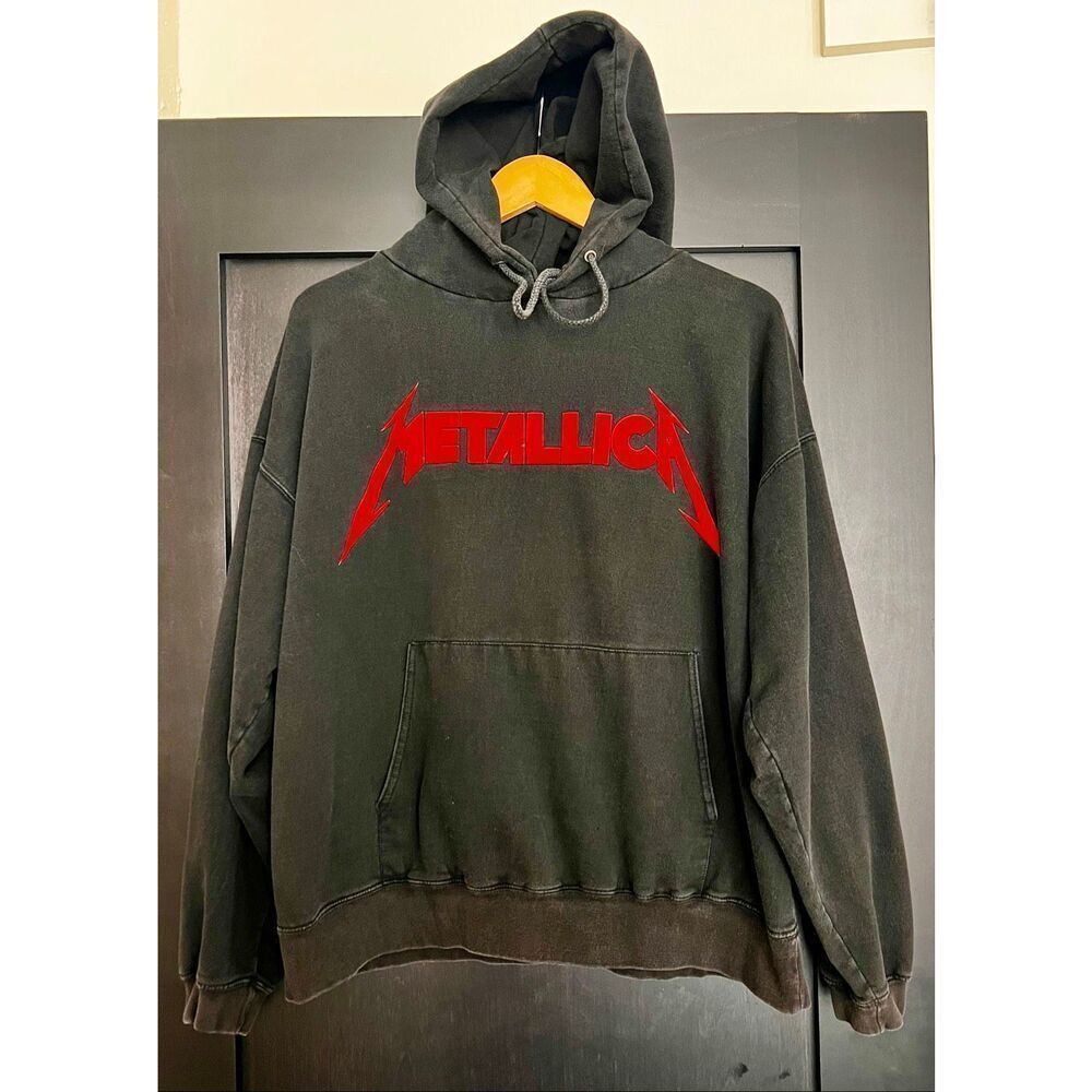 Vintage Metallica AA Classics Black Hoodie With Red Metallica Logo. Read Details
